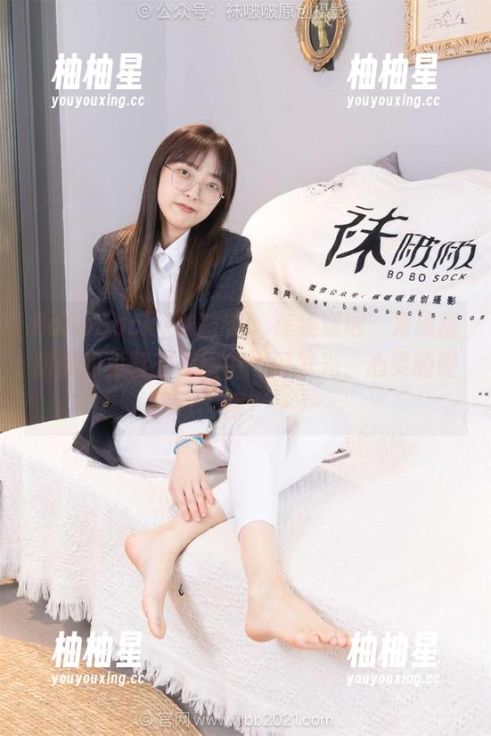 BoBoSocks袜啵啵-甜甜圈 BoBoSocks袜啵啵 - 在线溜达,发现甜甜圈的板鞋在美图中闪闪发光,心灵的碰撞?