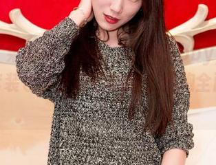 GIRLT果团网 – 继续关注甜Abby，图包里的套装也许会让你的逗比细胞全面激活！