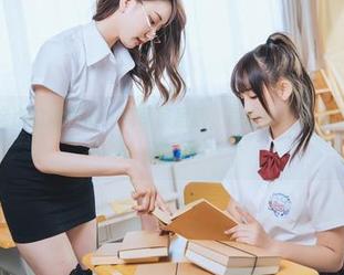 喵糖映画这次的新尝试，兔耳家居服，原图给我的满足感差点上天。