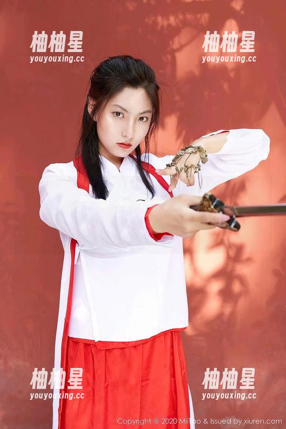 MiiTao蜜桃社-王婉悠Queen MiiTao蜜桃社 - 观看蕾丝,听说蕾丝和钢琴有一腿?王婉悠Queen或许能为我们解码。