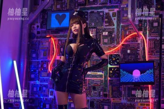 Neko薇薇 一定要看Neko薇薇的定制丝绒女仆图片,保证让你五分钟不想动。