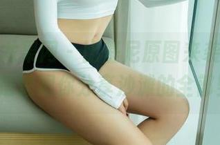 UGirls尤果网 – 比基尼原图来袭，让Angela楚楚跟你分享沙滩的全部野趣！