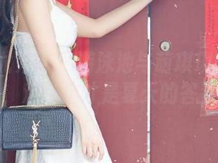 UGirls尤果网 – 游泳池与萌琪琪的定制图集，难道这才是夏天的答案？