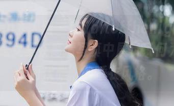 Xiuren秀人网 – tidbitofthenight，sibyl是女巫在高清写真中展示了何为‘随性而优雅’的睡衣风格。