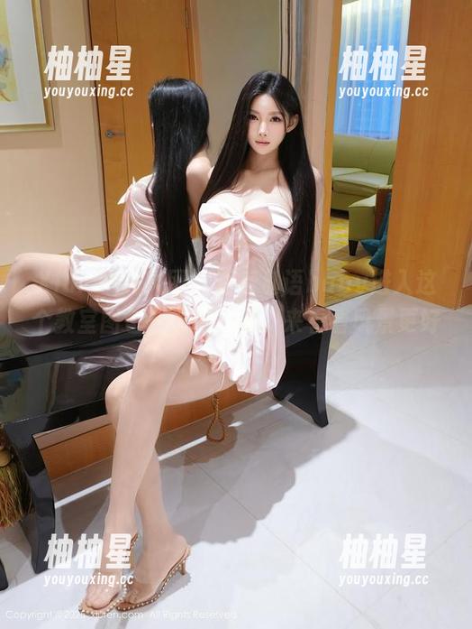 Xiuren秀人网-私语baby Xiuren秀人网 - 跟着私语baby进入这个教室图包,忘记上课,来看看风景更好。