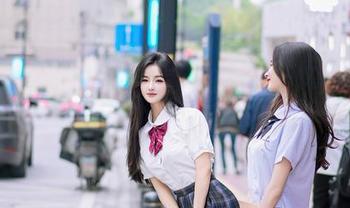 YouMi尤蜜荟 – 私房里的Carol周妍希：少女们的疯狂豆瓣时间