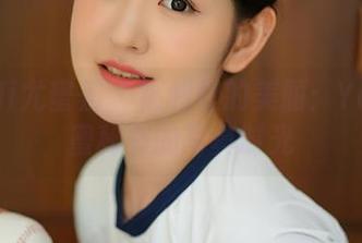 YouMi尤蜜荟 – 福利里的美丽：Yomi悠蜜秘书的写真时光