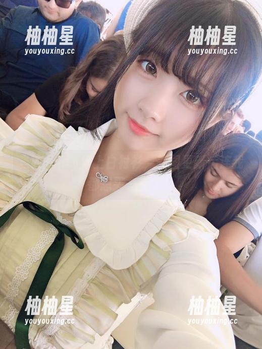 wendydydydy_酱油 当Wendy穿上白衬衫,美图更新后连我都想买一套了!