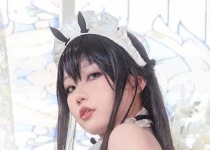 七七娜娜子的写真，女王气场夸张到让人想点赞的资源
