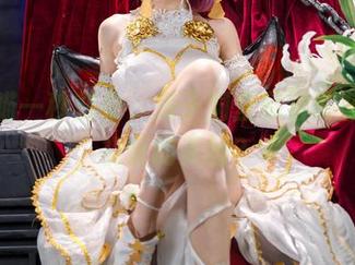 九柒喵一秒变身，兔子洞里藏着哪些关于初音的美图？