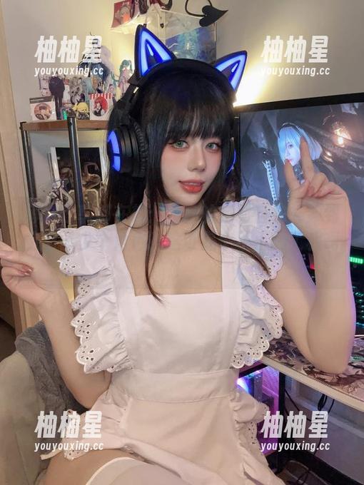 九言 每次分享都在想:九言的定制自拍视频到底有多少个角色?这可是个不小的工程啊!