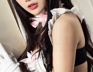 克拉女神 – 江琴：透明如水，无圣光也透彻，这图片已然轻松让人眼前一亮。