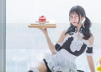 在兔玩映画寻找肉肉的白丝JK写真，看着看着就开始想象了……要不要下载？
