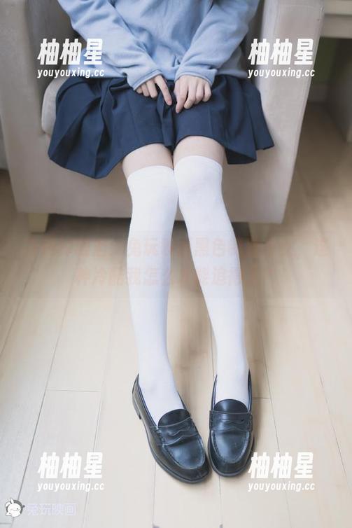 兔玩映画 在线掉眼泪:兔玩映画黑色制服少女,这种冷酷我怎么才能追得上?