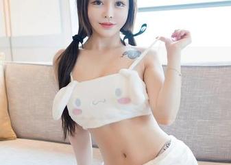 嗲囡囡 – 照片里的梦小楠小夜猫，她的厨娘气质你能抵挡住吗？