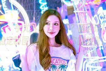 嗲囡囡 – 亨尤其是万圣节？萌琪琪Irene的定制图集完全颠覆你的想象！