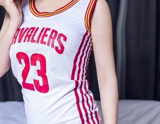 头条女神 – 网络又发现了新资源，琳琳的裤里丝在线节目真是太有趣了！