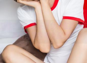 四面楚歌？不！是头条女神在万圣节的寂静岭高清壁纸大放送！