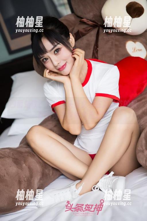 四面楚歌？不！是头条女神在万圣节的寂静岭高清壁纸大放送！