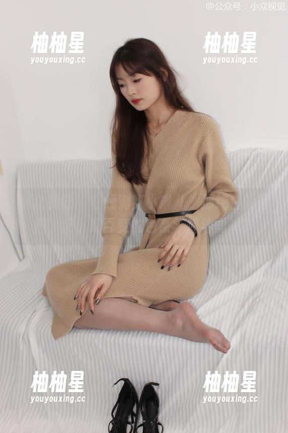 小众视觉-小琳儿 小众视觉 - 在线浏览小琳儿,那纯白的写照,怎么跟百变的色系斗智斗勇呢?