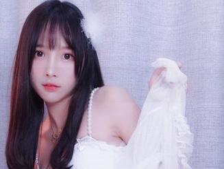 原图中的连体衣冒险：小小奶瓶儿的照片里有点小任性哦。