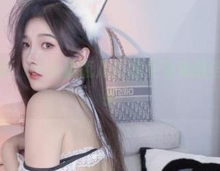 生日之际，小小奶瓶儿的仙女兔私拍店正式开张