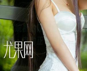 尤果网 – 郭婉祈的短裤图包，秀出腿部肌肉的正确姿势