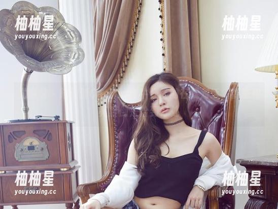 尤物馆-陆萱萱Cecilia 尤物馆 - 陆萱萱Cecilia与牛仔裤的在线对话,姿态和亮度倒是恰到好处