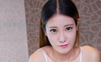 尤物馆 – 旗袍美图速递，陆萱萱Cecilia说：分享多一点，美好增一分！