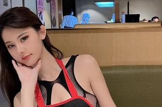 微密圈 – 就是阿朱啊的粉色无圣光，图包抢先看，色彩那么强烈，根本不怕撞色！