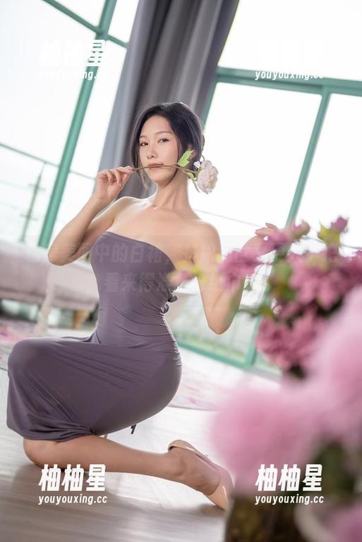 私房美图中的白裙，抖娘利世又要火一把，看来得准备好纸巾哈！