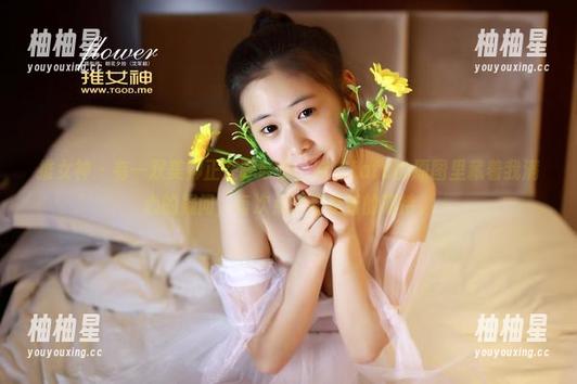 推女神-晓艾fafa 推女神 - 有一双美脚正在呼唤你,晓艾fafa的原图里藏着我满心的疑问,每次点开都是新的期待。