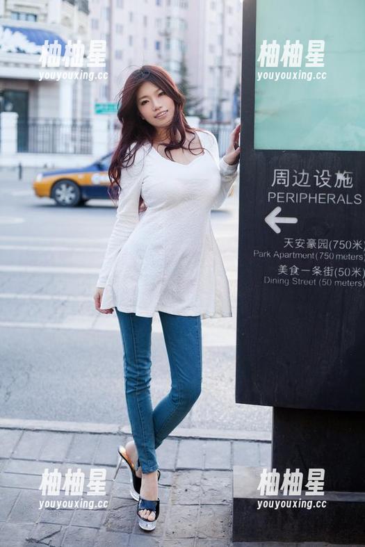 推女郎-王馨瑶 推女郎 - 一段关于灰丝的启示:王馨瑶的高清图册竟如此迷人