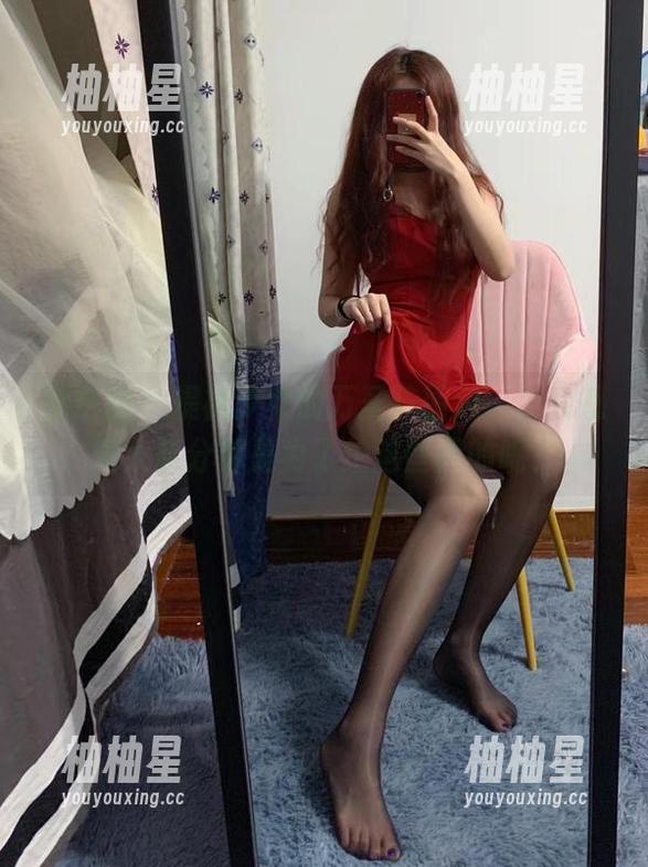 提袜少女 微密圈 - 提袜少女的万圣节图包,怎么感觉大部分都是为了拍这些图的呢?