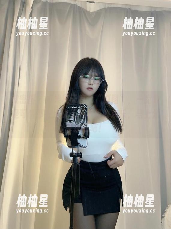 是可馨耶 微密圈 - 如果夏天有个“原图”,一定是是可馨耶在海边无所畏惧的欢乐,马上分享给我吧!