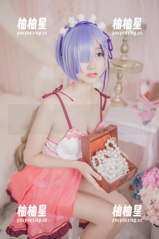 木棉棉OwO 木棉棉OwO的天台大合影:看,云都在围观这场写真盛会!