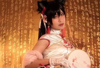柘烟Zuken的瑜伽写真：在这个姿势里悟到了懒的真谛，越看越放松…