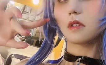 说不清楚的桜满三时，满满的套装让这个写真资源充满了悬念