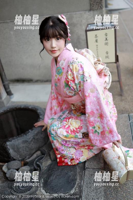 模范学院 - 柳侑绮Sevenbaby原图才发，大概又是在为我们打开一种新世界吧……这皮衣！