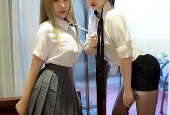 模范学院 – 免费图包：欧阳美萱的白衬衫是不是会魔法？朦胧丝袜戏水中！