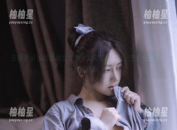 在樱晚gigi的蕾丝全套中，我突然意识到，生活还是需要点甜的嘛。