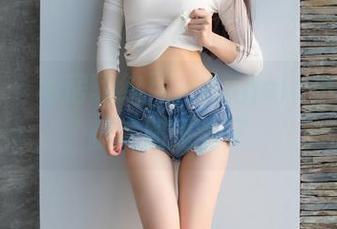 爱蜜社 – 私房豹纹风，Angela小热巴一脚就陷进去了