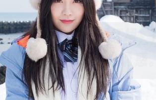 爱蜜社 – 看雪儿Cier穿那红裙，图片一下子就引人遐想，辣么诱惑。