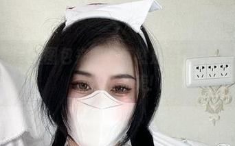 微密圈 – 白丝图包来啦，竟然是猪饲料亲自免费奉上的，完美！