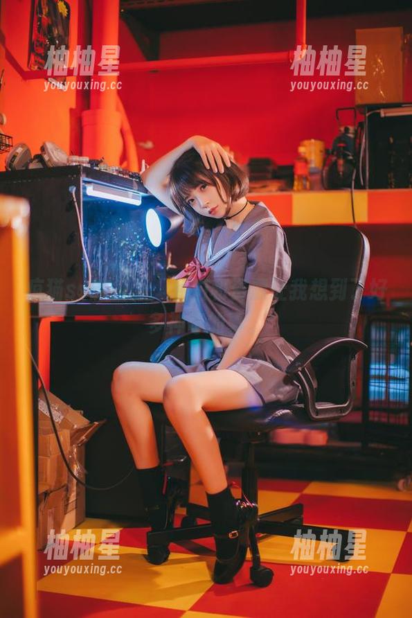 疯猫ss的校服，私拍和资源让我想到了好多神奇的事。