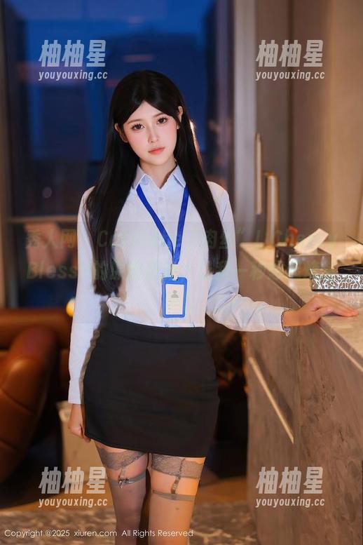 秀人网-CherryBlessU 秀人网 - Catchthe“肉丝”!CherryBlessU的原图更新,让我一秒想起烧烤季!