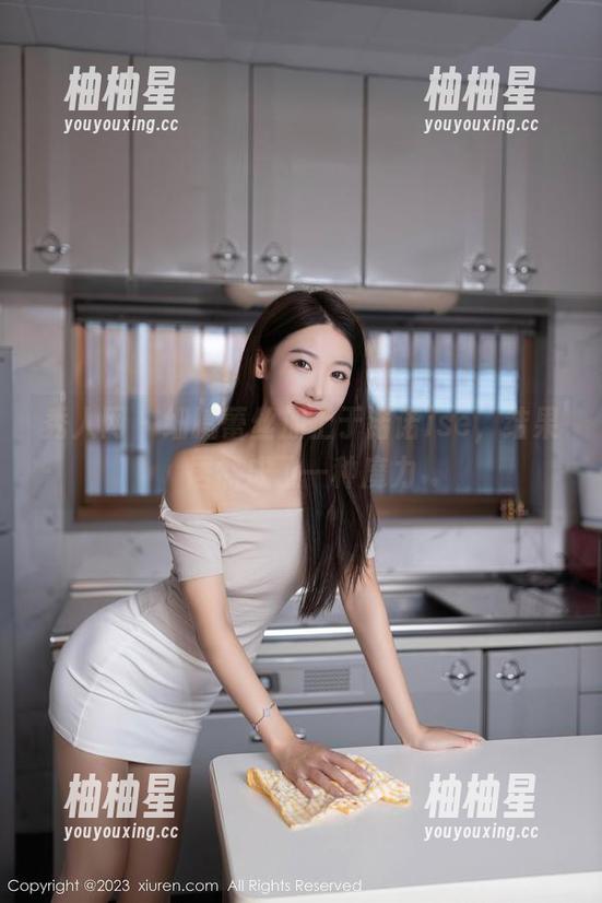秀人网-于诺诺ise 秀人网 - 细腻蕾丝加上于诺诺ise,结果居然成了一种魔力