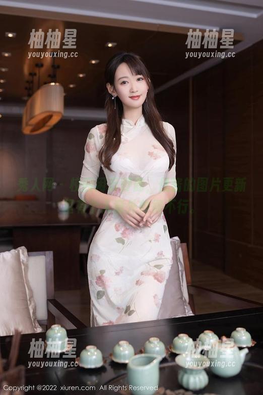 秀人网-优酱 秀人网 - 校园闲云野鹤,优酱的图片更新里有个人意外帅得不行。
