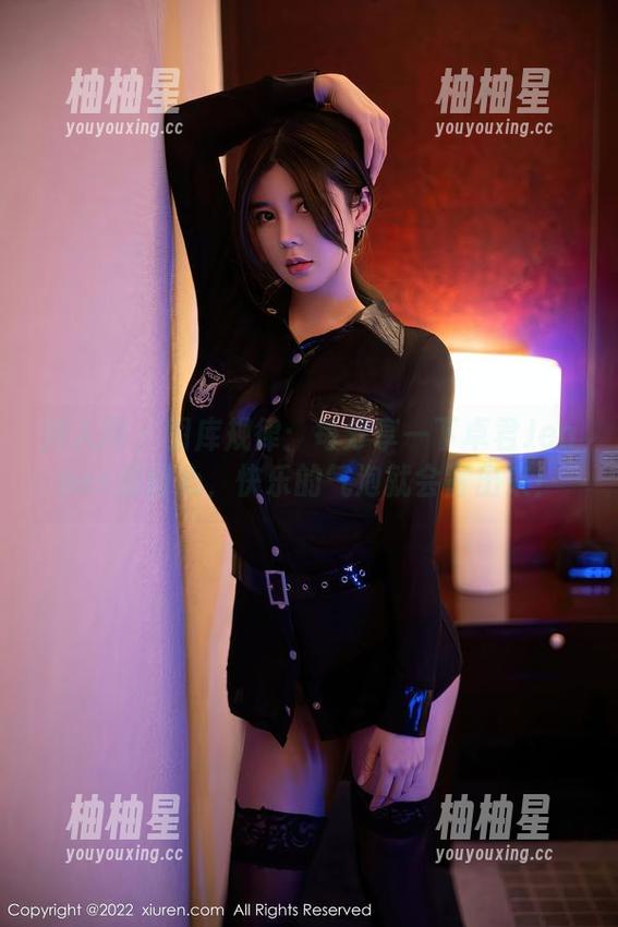 秀人网-卓君Jeanes 秀人网 - 图库规律:每分享一下卓君Jeanes的甜心,快乐的气泡就会冒出来!