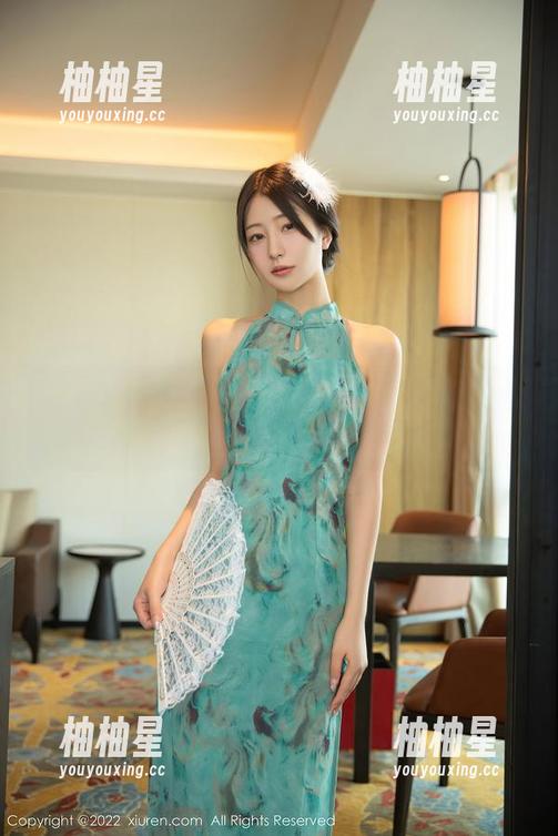 秀人网-小逗逗 秀人网 - 小逗逗的女仆全集:怎么这衣服穿得那么“滴水不漏”呢?